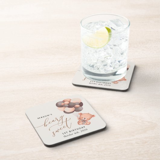 ベビークマ、茶色のバルーン、最初の誕生日 コースター (右側)