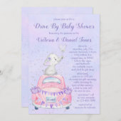 ベビーシャワーで車を運転する女の子パープルゾウ 招待状 (正面/裏面)