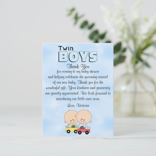 ベビーシャワーの双生児の男の子 ポストカード (スタンド正面)