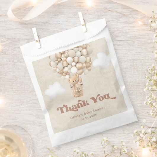 ベビーシャワーを待つテディベアバルーン フェイバーバッグ (クリップ留めされた状態)