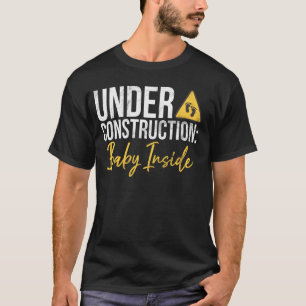 ベビーシャワー内の建築ベビー下 Tシャツ