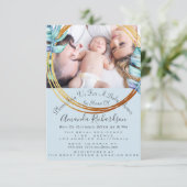 ベビーシャワー誕生日フォトパステルブルーリース 招待状 (スタンド正面)