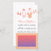 ベビーシャワー: clotheslineのベビーの衣服 サンキューカード (正面/裏面)