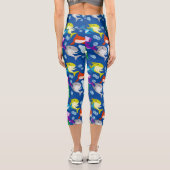 ベビーシャークおもしろいキッズパターン カプリレギンス (裏面)