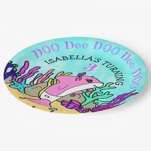 ベビーシャークティール（緑がかった色）コーラルバースデーパーティー ペーパープレート (アングル)