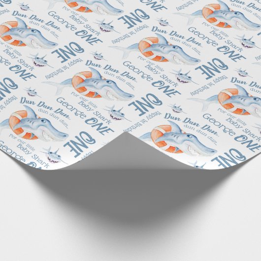 ベビーシャーク1歳の誕生日カスタム水カラーアート ラッピングペーパー (角)