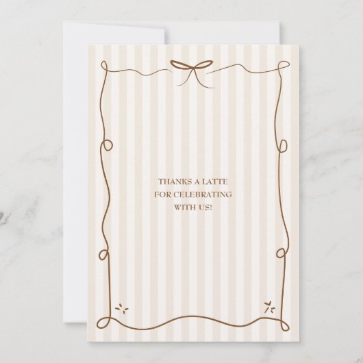 ベビーシンプルがコーヒーの赤ちゃんシャワーを醸造している 招待状 (裏面)