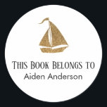 ベビーシンプル金ゴールドグリッター帆船蔵書票 ラウンドシール<br><div class="desc">このシンプル蔵書票は多彩な素晴らしベビーや性別を問わず使える。白い背景の上モダンに、All-Caps Serifフォントを使って読「この本は属すモダンる」というプレースホルダを作成し、あなたの小さな人の名前の宇宙を示すサカジュアルン・セリフフォントを補完するプレースホルダを作成した。デザイン内の唯一のグラフィック要素はフェイク金ゴールドグリッター船である。フォント、文字の色、背景色を任意の色に変更する。マッチング作品が用意されている。// Melody Watsonがデザインした紙Muserie。</div>