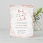 ベビースノーフレークピンク赤ちゃんシャワー外は寒い 箔招待状 (立ち正面)
