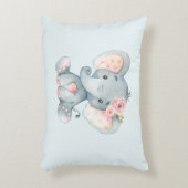 ベビーゾウとピンクのバラ アクセントクッション (正面(垂直))