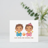 ベビーツインズファースト誕生日ボーイアンドガール招待状 ポストカード (スタンド正面)