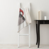 ベビーティラノサウルスのレックスが高い椅子に座っている。 シェルパブランケット (インサイチュ)