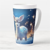 ベビートナカイと聖降誕祭のお祝い カフェラテマグ (右アングル)