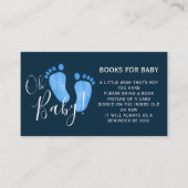 ベビーネイビーブルーベビーシャワー用の本 エンクロージャーカード (正面)