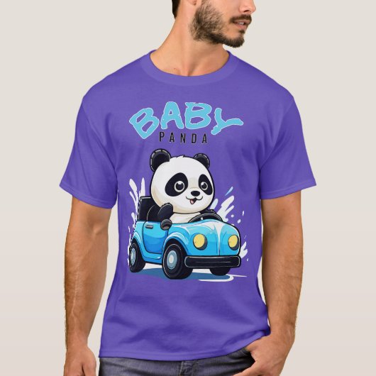 ベビーパンダが車を運転する Tシャツ (正面)