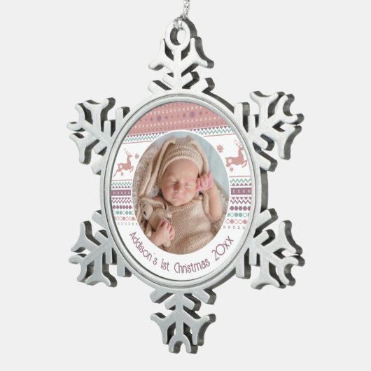 ベビーパーソナライズされた初めてのクリスマスピンクトナカイ スノーフレークピューターオーナメント (右)