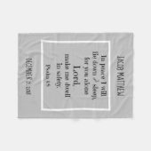 ベビーパーソナライズされた、夜間祈りの言葉(Psalm 4:8) フリースブランケット (正面(横))