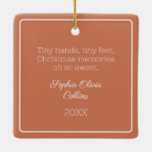ベビーフォトテラコッタモダンホリデー素朴スクリプト セラミックオーナメント (裏面)