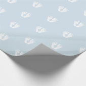 ベビーフットプリントハートかわいい白い足ブルー ラッピングペーパー (角)