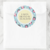 ベビーブルーイエローナイトフクロウハッピーバースデーステッカー ラウンドシール (バッグ)