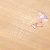 ベビーベア,かわいいクマ,紫色の風船,赤ちゃんシャワー アクリル招待状 (レイダウン)