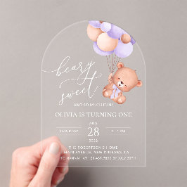 ベビーベア、紫色のバルーン、最初の誕生日 アクリル招待状