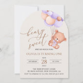 ベビーベア、紫色のバルーン、最初の誕生日 招待状 (正面)