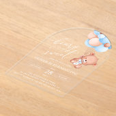 ベビーベア、青いバルーン、最初の誕生日 アクリル招待状 (レイダウン)