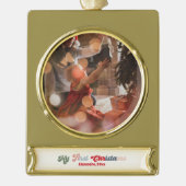 ベビーモダンの初めてのクリスマス写真 ゴールドプレートバナーオーナメント (正面)