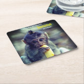 ベビーモンキー食べズバナナ スクエアペーパーコースター (アングル)