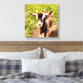 ベビーヤギと花 – キャンバスプリントプリント キャンバスプリント (インサイチュ (寝室))