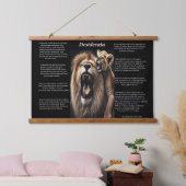 ベビーライオンは父親の首をかむ 吊り下げ型タペストリー (寝室)