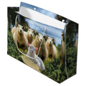 ベビーラムシープヘルドフロック ラージペーパーバッグ (正面アングル)