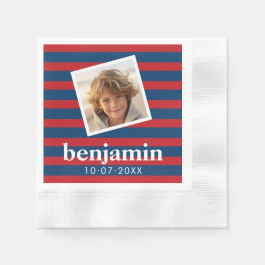 ベビー写真と誕生日かわいい男のストライプの子 縁ありカクテルナプキン (正面)