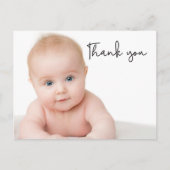 ベビー写真モダン誕生発表のシンプルスクリプト ポストカード (正面)