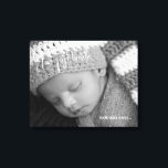 ベビー写真Your First Breath キャンバスプリント<br><div class="desc">ベビーフォトキャンバス。写真に適用された白黒フィルタ。カスタム.</div>