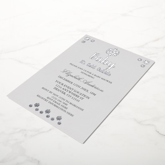 ベビー冬のベビーシャワー外は寒い 箔招待状 (回転した状態)