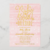 ベビー冬の女の子の赤ちゃんシャワー外が寒い 箔招待状 (正面)