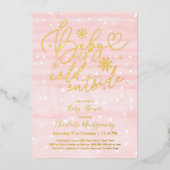 ベビー冬の女の子の赤ちゃんシャワー外が寒い 箔招待状 (正面)