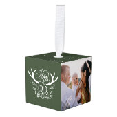 ベビー冷たいスタッグの写真数々のクリスマス・ホリデー キューブオーナメント (正面アングル)