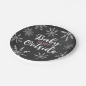 ベビー外は寒いベイビーシャワースノーフレークピンク ペーパープレート (アングル)