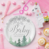 ベビー外は寒い雪片や木 ペーパープレート (パーティー)