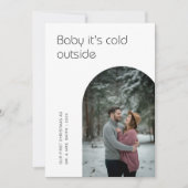 ベビー新婚初めてのクリスマス外は寒い シーズンカード (正面)