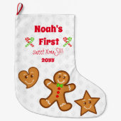 ベビー最初の甘いクリスマスジンジャーブレッドPals 2側面 ラージクリスマスストッキング (正面)