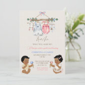 ベビー服 性別発表 アイボリー ピンク ブルー 招待状 (スタンド正面)