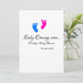 ベビー来の間もなく赤ちゃんシャワーブルーピンクベビー足n 招待状 (スタンド正面)