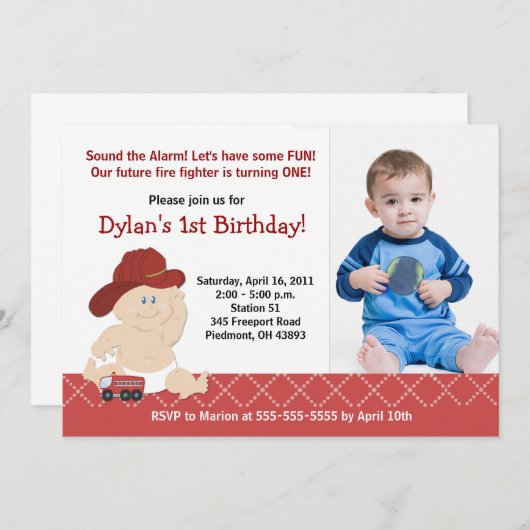 ベビー消防士フォト誕生日招待状任意の年齢 招待状 (正面/裏面)