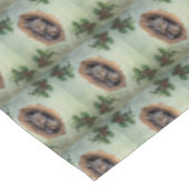 ベビー灰色リスのクリスマス テーブルクロス (アングル)