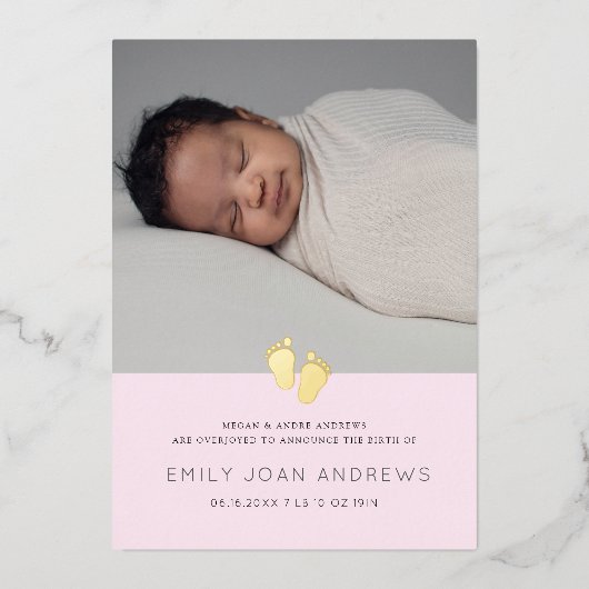 ベビー発表モダンベビー足 – 少女 箔招待状 (正面)