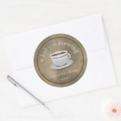 ベビー素朴が紅茶パーティーの赤ちゃんシャワーを醸造している ラウンドシール (封筒)